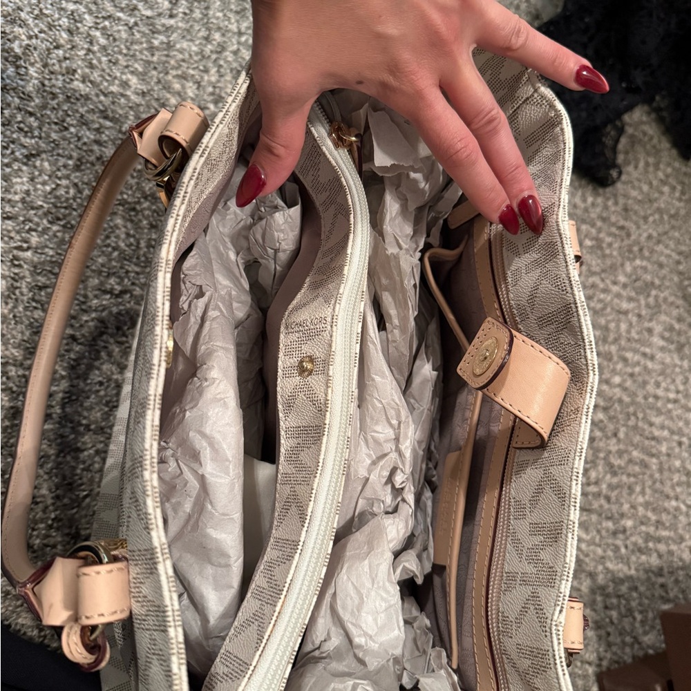 Michael Kors Cream and Tan Logo Tote - Picture 6 of 6